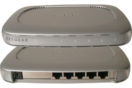 Netgear FS605 Switch 10/100- 5 ports PLATINIUM